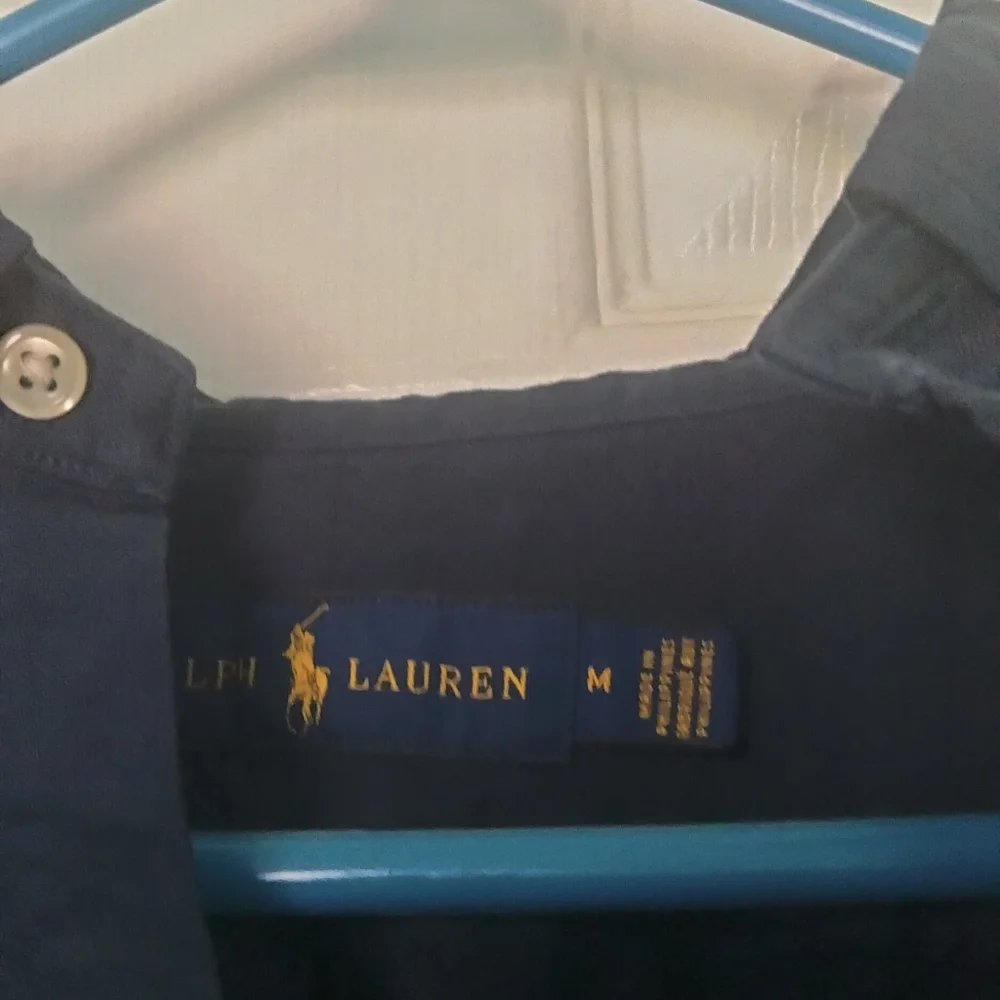 Shirt - Picture 3 of 4